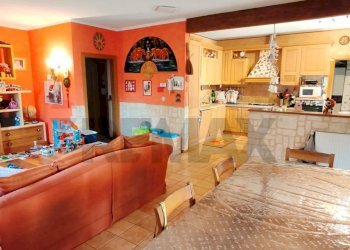 Sala da pranzo - Casa indipendente Bellinzago Novarese - foto 13