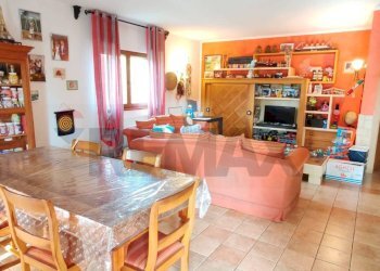 Sala da pranzo - Casa indipendente Bellinzago Novarese - foto 16