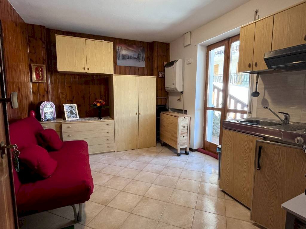 Cucina - Monolocale via Monfol, 30, Sauze d'Oulx - foto 2