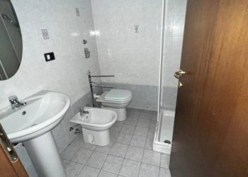 Bagno - Monolocale via Guglielmo Marconi, 203, Sesto San Giovanni - foto 11