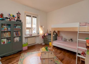 Camera da letto - Quadrilocale via Sommacampagna, 11, Torino (zona Borgo Po) - foto 28