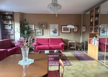 Salone - Trilocale via Francesco Crispi, 66, Varese - foto 4