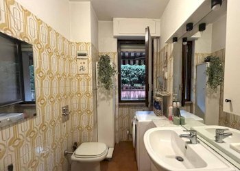 Bagno - Trilocale via Francesco Crispi, 66, Varese - foto 18