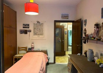 Camera da letto - Three-room apartment via Francesco Crispi, 66, Varese - photo 16