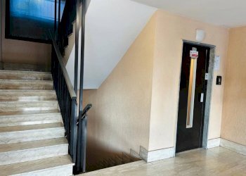 Interno palazzo - Trilocale via Francesco Crispi, 66, Varese - foto 21