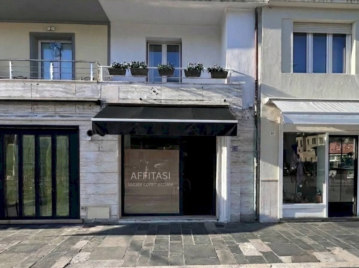 Foto 1 - Commercial Premises Viale Marconi, Viareggio - photo 1
