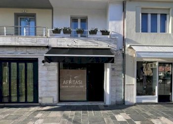Foto 1 - Locale Commerciale Viale Marconi, Viareggio - foto 1