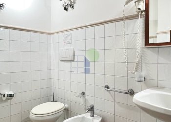 bagno - Casa indipendente Via Aurelia Sud  88, San Vincenzo - foto 9
