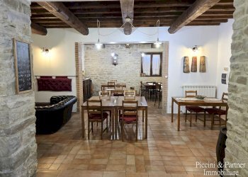 08.jpg - Casale San Benedetto Vecchio, Gubbio - photo 8