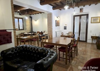 11.jpg - Casale San Benedetto Vecchio, Gubbio - photo 11