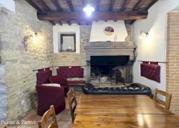 12.jpg - Casale San Benedetto Vecchio, Gubbio - photo 12