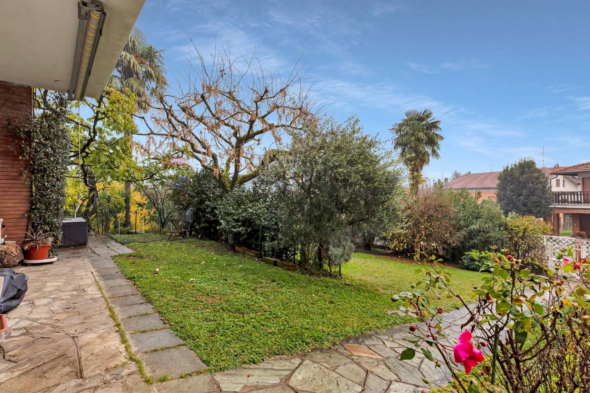 Giardino - Villa Via Mandresca
23, Inverigo - foto 3