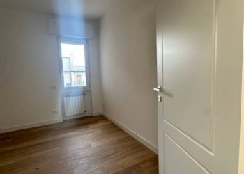 Camera da letto - Quadrilocale via Sabotino, Brescia - foto 34