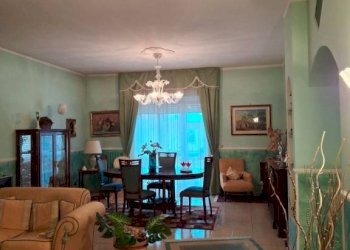 Salone - Trilocale via Roma, San Giorgio del Sannio - foto 1