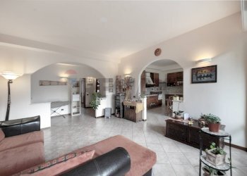 Soggiorno - Trilocale Via Montecuccoli
 
4, Missaglia - foto 1