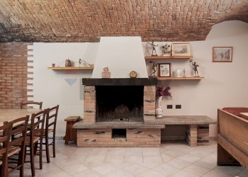 Taverna - Casa indipendente Via Trento
 
1, Sulbiate - foto 26