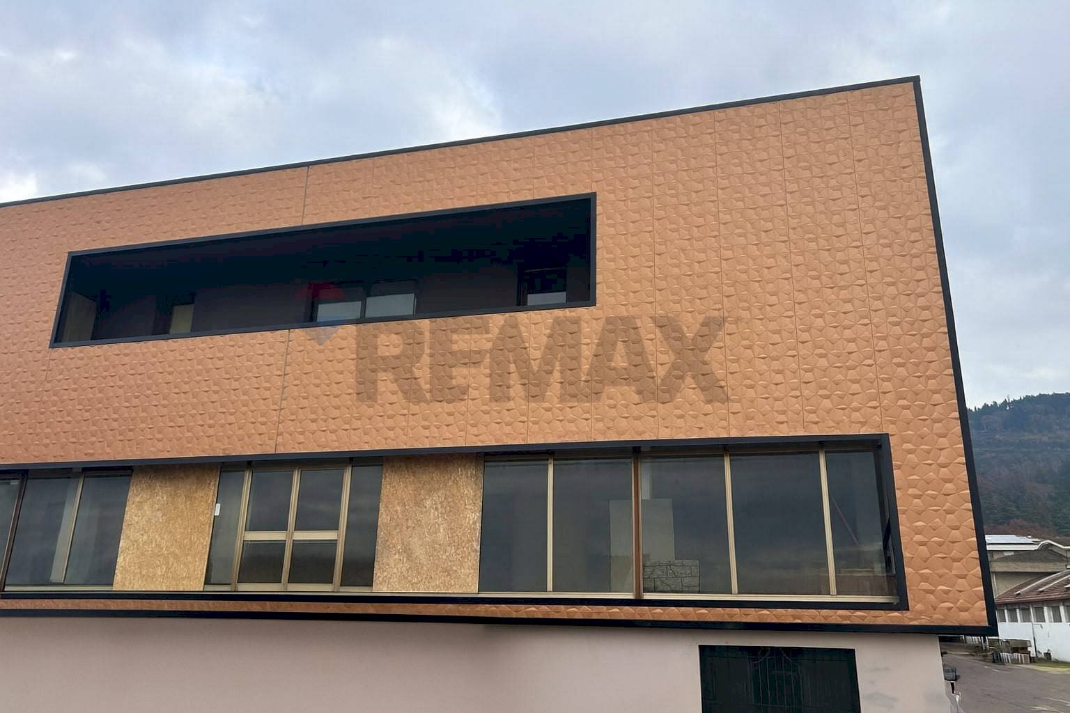 Edificio all\'aperto - Locale Commerciale via Zipirovic
 
18, Deruta - foto 2