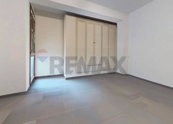 Camera / camera da letto - Locale Commerciale via Zipirovic
 
18, Deruta - foto 15