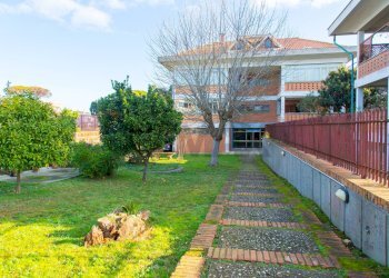 Giardino - Quadrilocale Via Enea
 
28, Anzio - foto 3