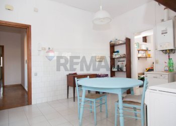 Sala da pranzo - Quadrilocale Via Enea
 
28, Anzio - foto 29