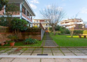 Giardino - Quadrilocale Via Enea
 
28, Anzio - foto 72