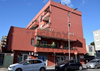 Edificio all\'aperto - Negozio Viale Manzoni
 
12c, Pomezia - foto 2
