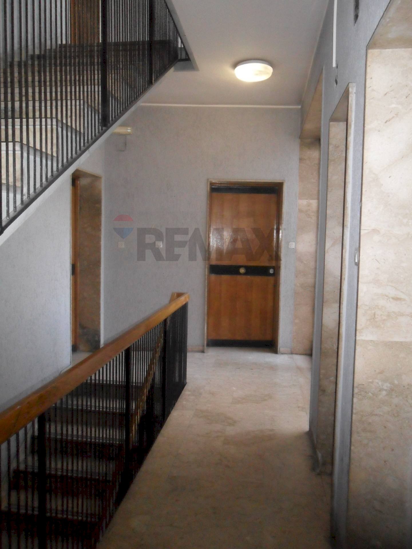 Hall / corridoio - Apartment Corso Vittorio Emanuele
 
109, Caltanissetta - photo 2