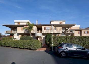 Edificio all\'aperto - Appartamento Via Passo Gravina
 
253, Catania - foto 1