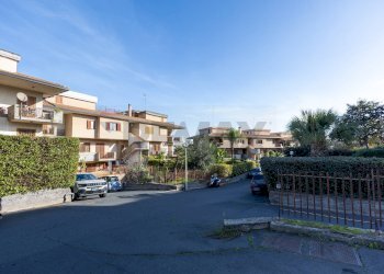 Edificio all\'aperto - Appartamento Via Passo Gravina
 
253, Catania - foto 2