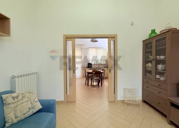 Sala da pranzo - Casa indipendente Via Carlino
 
5/7, Mascali - foto 5