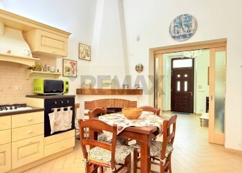 Cucina - Casa indipendente Via Carlino
 
5/7, Mascali - foto 9