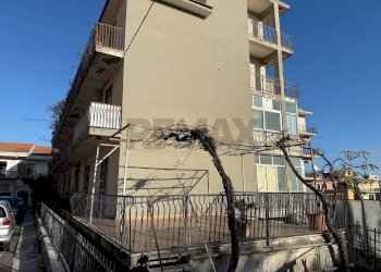 Edificio all\'aperto - Appartamento Via A. Volta
 
2/A, Riposto - foto 2