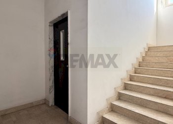 Scale - Appartamento Via A. Volta
 
2/A, Riposto - foto 16