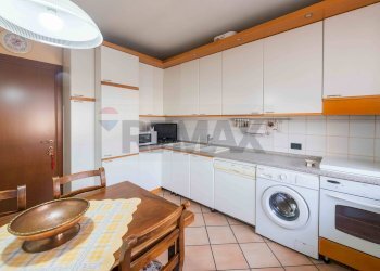 Cucina - Trilocale Via Gioacchino Rossini
 
3, Lallio - foto 7