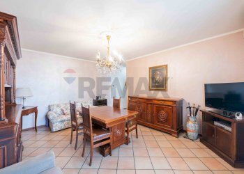 Sala da pranzo - Trilocale Via Gioacchino Rossini
 
3, Lallio - foto 10