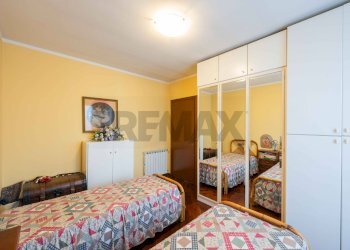 Camera / camera da letto - Trilocale Via Gioacchino Rossini
 
3, Lallio - foto 15