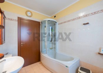 Bagno - Trilocale Via Gioacchino Rossini
 
3, Lallio - foto 17