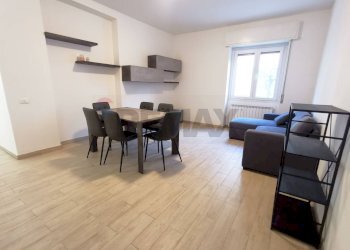 Sala da pranzo - Trilocale piazza san rocco
 
75, Calusco d'Adda - foto 8