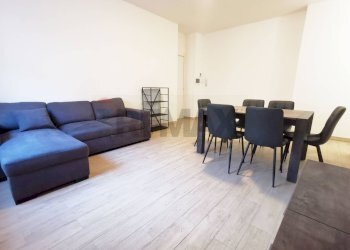 Sala da pranzo - Trilocale piazza san rocco
 
75, Calusco d'Adda - foto 11