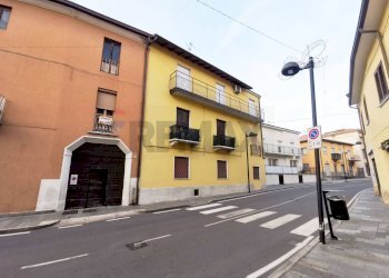 Edificio all\'aperto - Trilocale piazza san rocco
 
75, Calusco d'Adda - foto 23