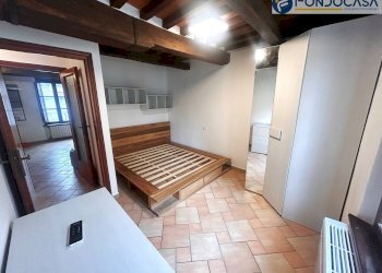 camera da letto matrimoniale - Trilocale via vittorio emanuele, Camaiore - foto 10