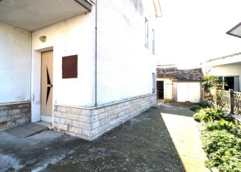 Portion of a house Via Pinarella, Cesena - photo 21