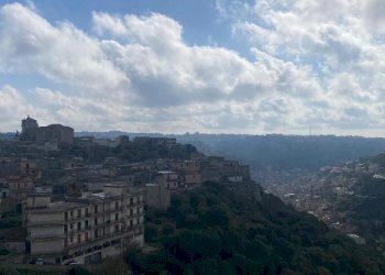 WhatsApp Image 2025-12-17 at 12.54.19 (4).jpeg - Attico Via Loreto Gallinara 964, Modica - foto 8