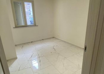WhatsApp Image 2025-12-04 at 11.59.34.jpeg - Two-room apartment via armando diaz, Pozzallo - photo 12