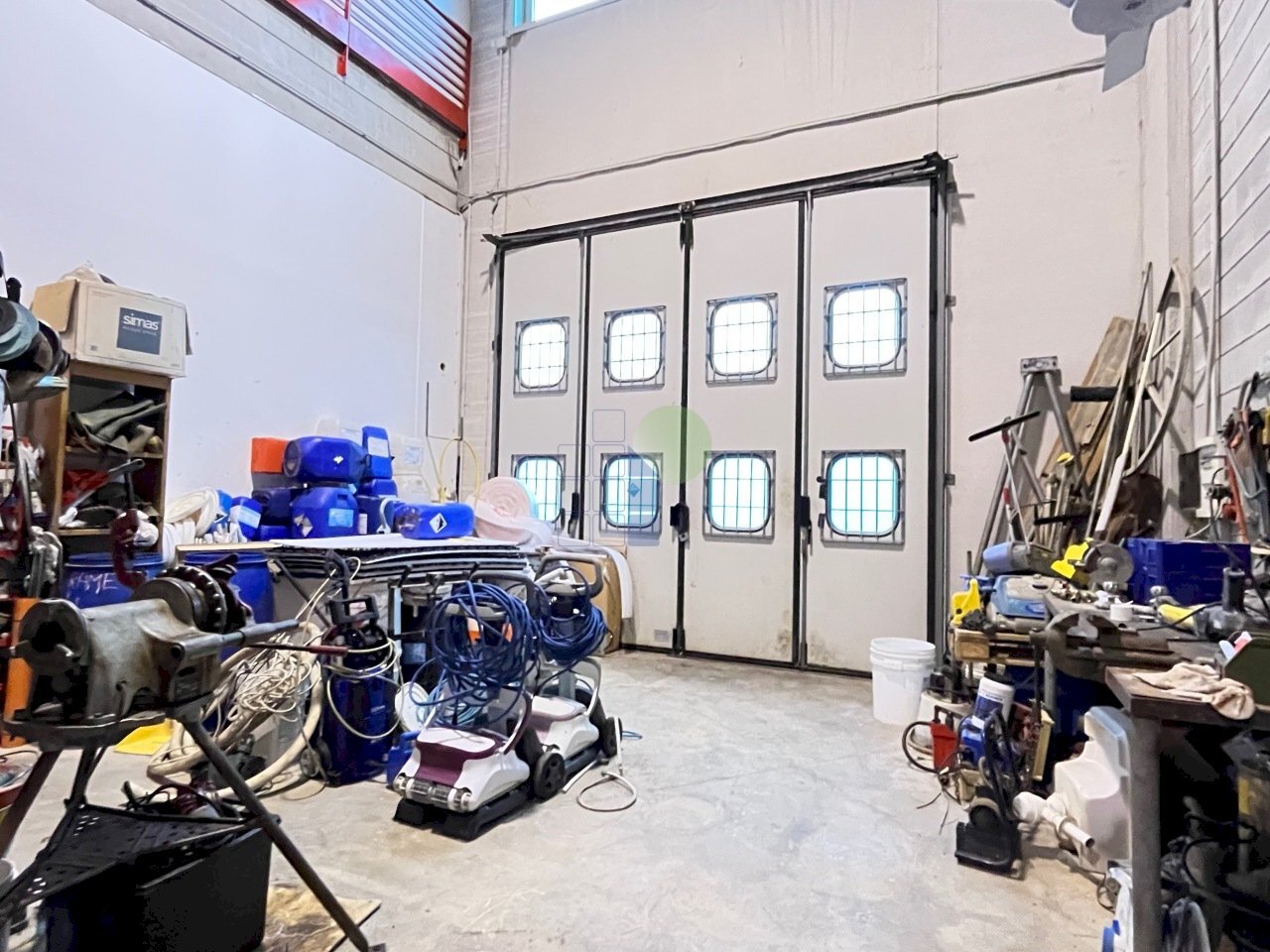 magazzino - Locale Commerciale Via Cimarosa 191, Livorno - foto 1