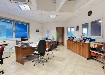 uffici - Locale Commerciale Via Cimarosa 191, Livorno - foto 5