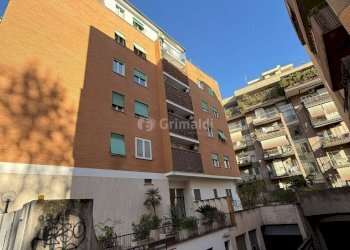 PHOTO-2025-12-06-18-07-22.jpg - Trilocale Via Arturo Graf 52, Roma - foto 10