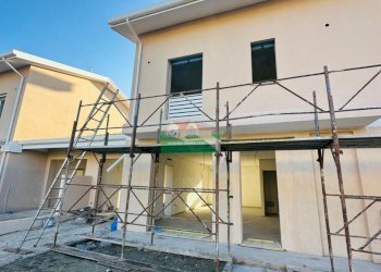 PHOTO-2025-12-10-15-30-38.jpg - Villa a Schiera VIA FLAMMARION 13, Ravenna - foto 12