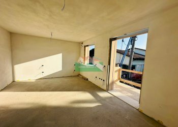 PHOTO-2025-12-10-15-30-40 5.jpg - Villa a Schiera VIA FLAMMARION 13, Ravenna - foto 21