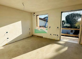 PHOTO-2025-12-10-15-30-40 3.jpg - Villa a Schiera VIA FLAMMARION 13, Ravenna - foto 22